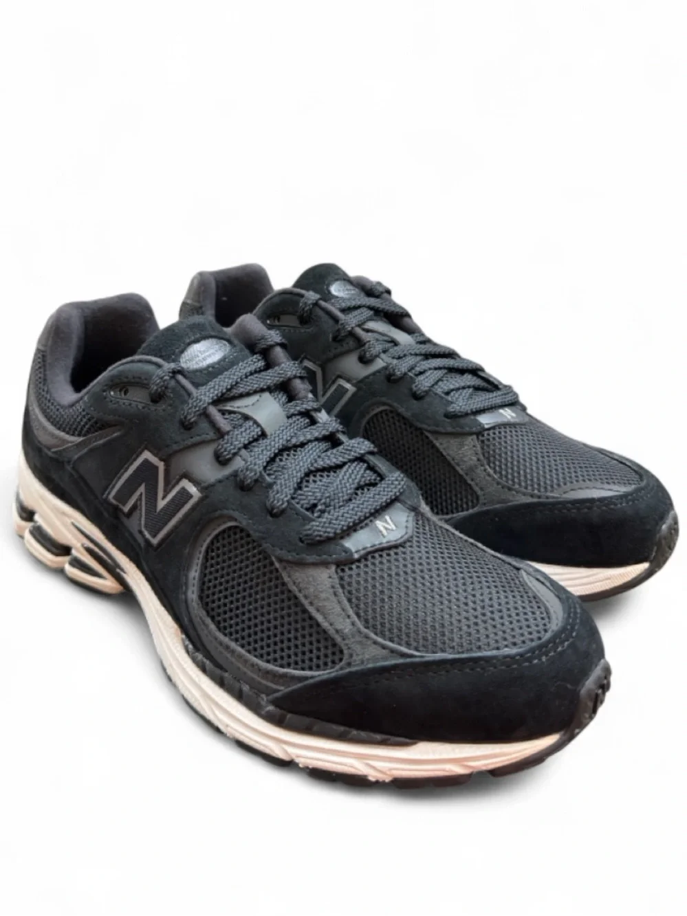 New Balance 2002R ‘Black Grey’ Sneakers Size US Men’s 10/ Women’s 11.5 (NEW)
